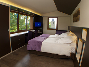 Hotel MIRADOR**