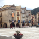 Plaza porticada y núcleo medieval de Amer