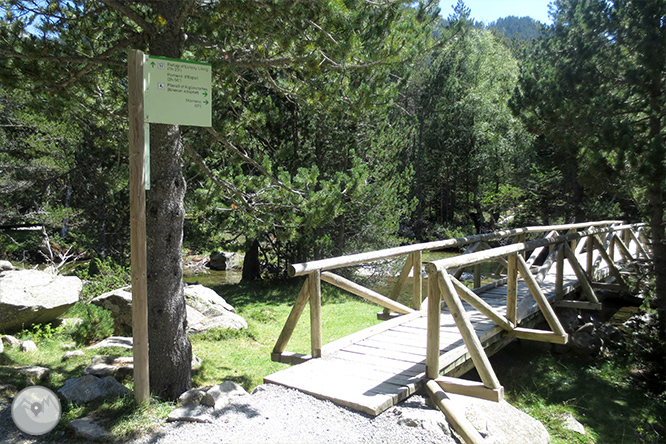 Estany Llong y Portarró de Espot desde Aigüestortes 1 