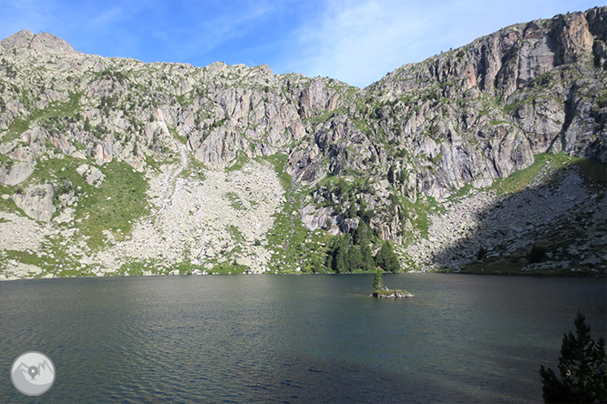 Estany Llong y Portarró de Espot desde Aigüestortes 1 