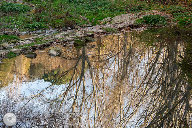 Ermita y castillo de Merola desde la colonia de la Ametlla de Merola 1 