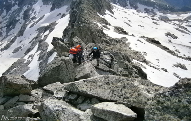 Besiberri Norte (3.014m) desde Cavallers por río Malo 2 