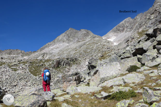 Besiberri Sur (3.024m) y Comaloforno (3.029m) por los lagos de Gémena 1 