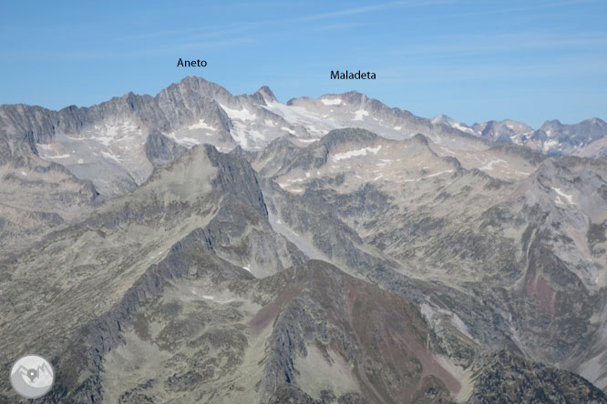 Besiberri Sur (3.024m) y Comaloforno (3.029m) por los lagos de Gémena 1 