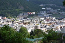 Vistas del núcleo antiguo de Andorra la Vella.