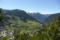 Vistas sobre Canillo mirando al S.