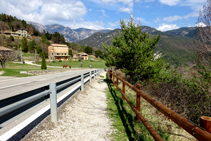 Tramo del camino paralelo a la carretera.