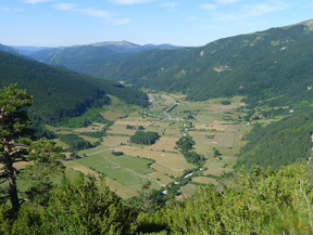 Camino de Zemeto en el valle de Roncal-Belagua