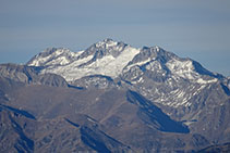 Vistas al macizo del Aneto-Maladeta.