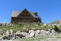 Antiguo refugio-albergue de FECSA en el Estany Gento.