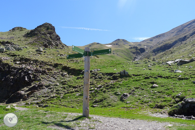 Estany Gento por el camino de la canal de Pigolo 1 