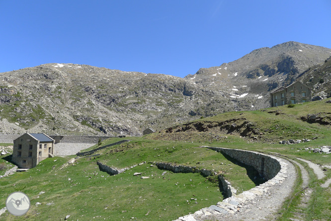 Estany Gento por el camino de la canal de Pigolo 1 