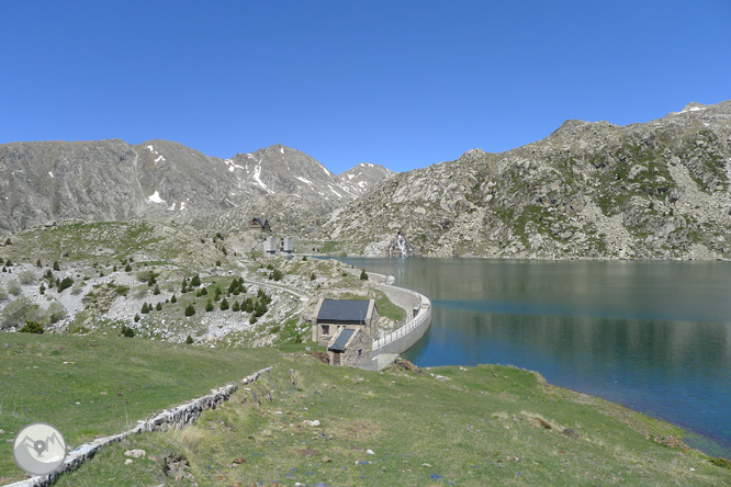 Estany Gento por el camino de la canal de Pigolo 1 