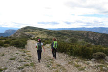 Dirección a la sierra del Banyader, que ya intuimos delante de nosotros.