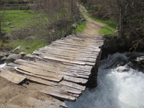 Puente de madera.
