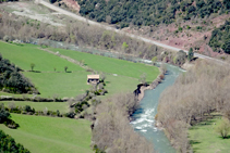 El llano de Sant Joan y la borda de Menal.