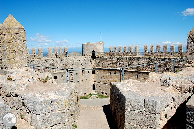 Castillo del Montgrí y zona de interès natural de les Dunes 1 