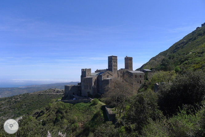 Castillo de Sant Salvador de Verdera desde Sant Pere de Rodes  1 