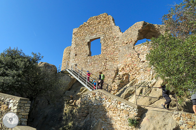 El castillo de Burriac y el Camino de las Fuentes desde Argentona 1 