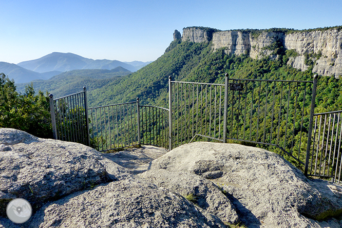 El salto de Sallent y los riscos de Casadevall desde Rupit 1 