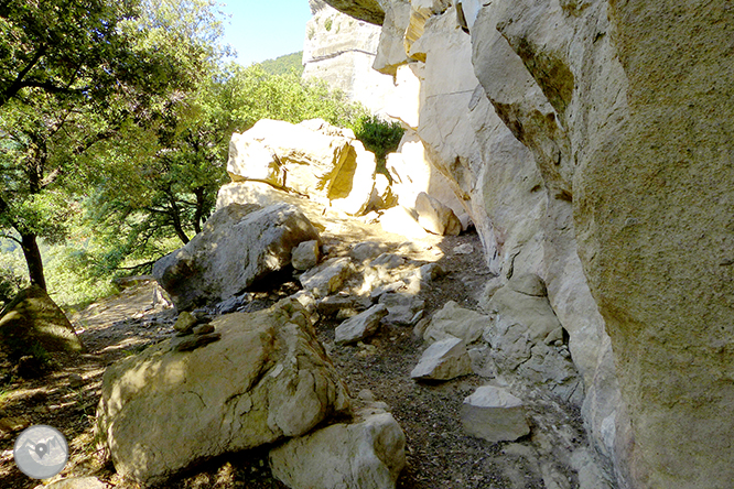 El salto de Sallent y los riscos de Casadevall desde Rupit 1 