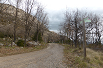 Cruce de caminos donde enlazamos con un ramal del PR C-128.