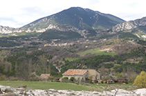 Vista panorámica de Vallcebre y de la sierra de Ensija.