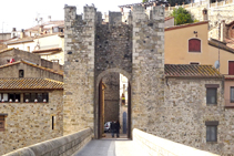 Entrada sur de Besalú.