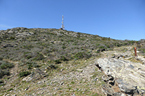 Último tramo de camino que nos lleva hasta la cima de la Montaña Negra.