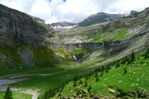 Fondo del valle y circo de Soaso.