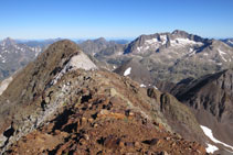 Cima del pico del Infierno Central (mirando hacia la Occidental).