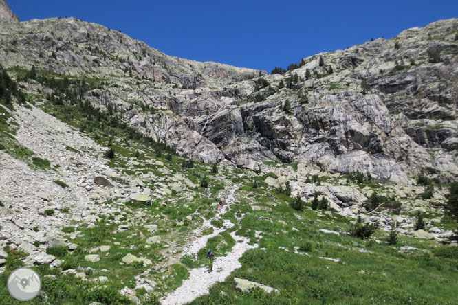 Picos del Infierno (3.073m-3.082m-3.076m) desde el balneario de Panticosa 1 