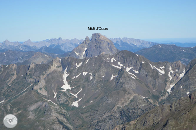 Picos del Infierno (3.073m-3.082m-3.076m) desde el balneario de Panticosa 2 