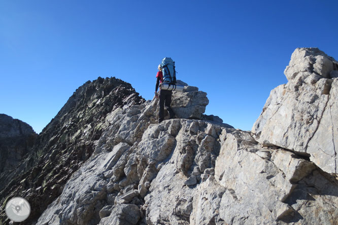 Picos del Infierno (3.073m-3.082m-3.076m) desde el balneario de Panticosa 2 