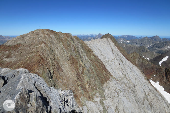 Picos del Infierno (3.073m-3.082m-3.076m) desde el balneario de Panticosa 2 