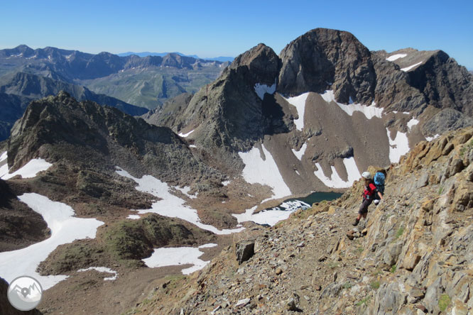 Picos del Infierno (3.073m-3.082m-3.076m) desde el balneario de Panticosa 2 