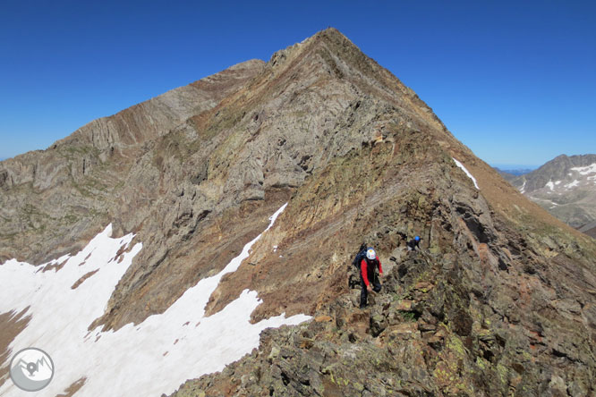 Picos del Infierno (3.073m-3.082m-3.076m) desde el balneario de Panticosa 2 