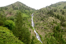 Cascada que hace el río Salòria.