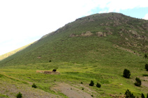 Collada de Conflent, paso natural entre el valle de Os de Civís y el valle de Santa Magdalena.