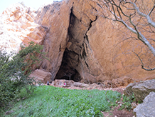 Entrada de la cueva Colomera.