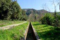 Acequia de Sant Jordi y montaña del Congost.