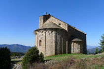 Iglesia románica de Sant Pere de Montgrony.