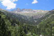 Delante nuestro vemos la sierra de Llardana.