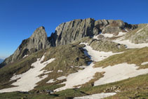 Mirada al S, cresta de Forcau (Forcau Baixo y Forcau Alto).