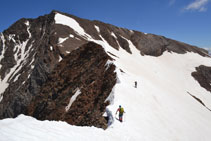 Descenso hacia la Tuqueta Roya.