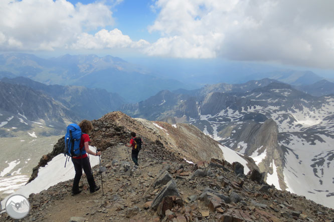 Posets (3.375m) por la cresta de Espadas 2 