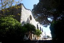 Ermita y antigua hospedería de Sant Sebastià de la Guarda.