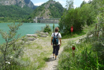 Última zona descanso del Camino Natural. Ya estamos cerca de la presa.