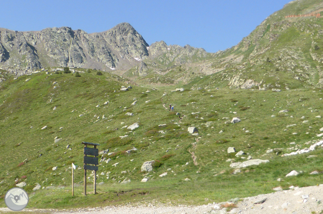 Lago de las Abelletes y picos de Envalira (2.823m y 2.818m) 1 