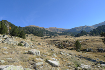 Cabecera del valle de Perafita desde el refugio de Perafita.